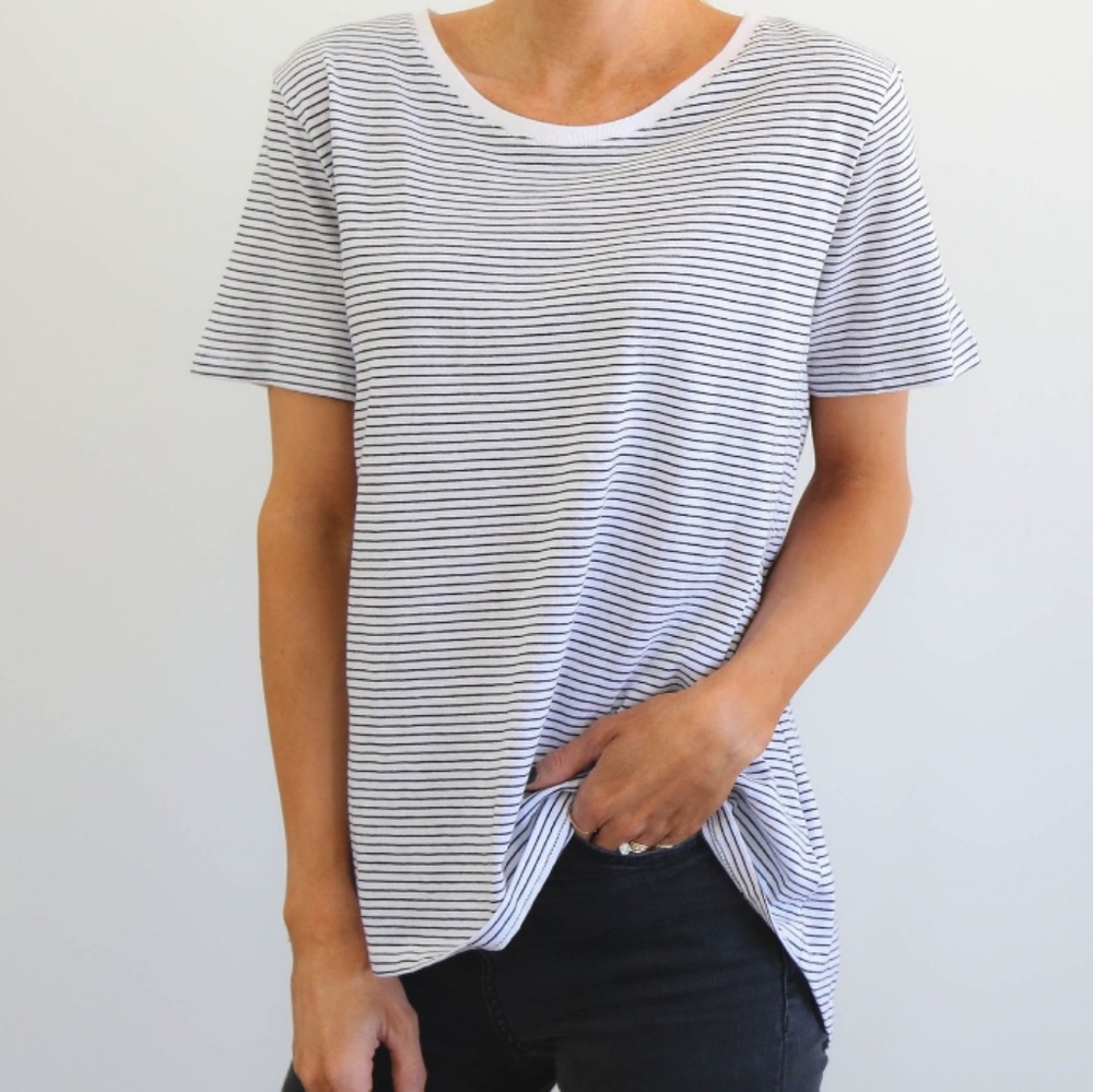 Black and white stripe top